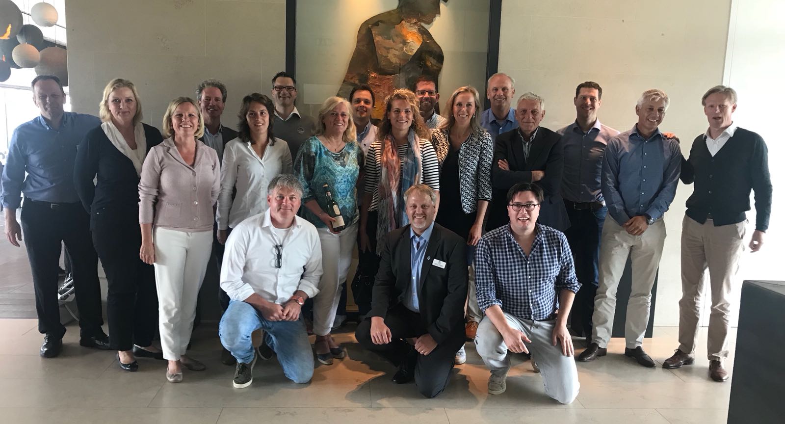 Pictured – the delegates at the taster session in Amsterdam, with Lodewijk Klootwijk and Torbjorn Johansson