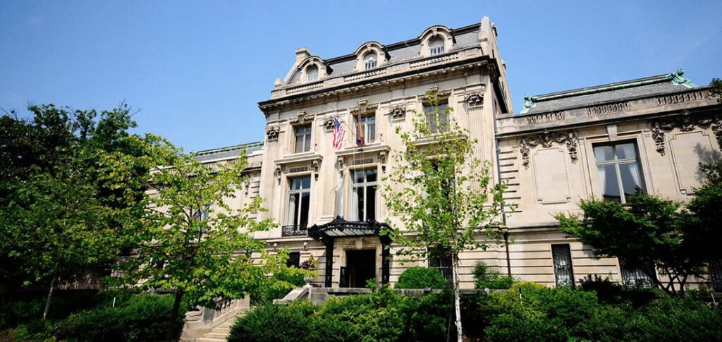 Cosmos Club from the outside